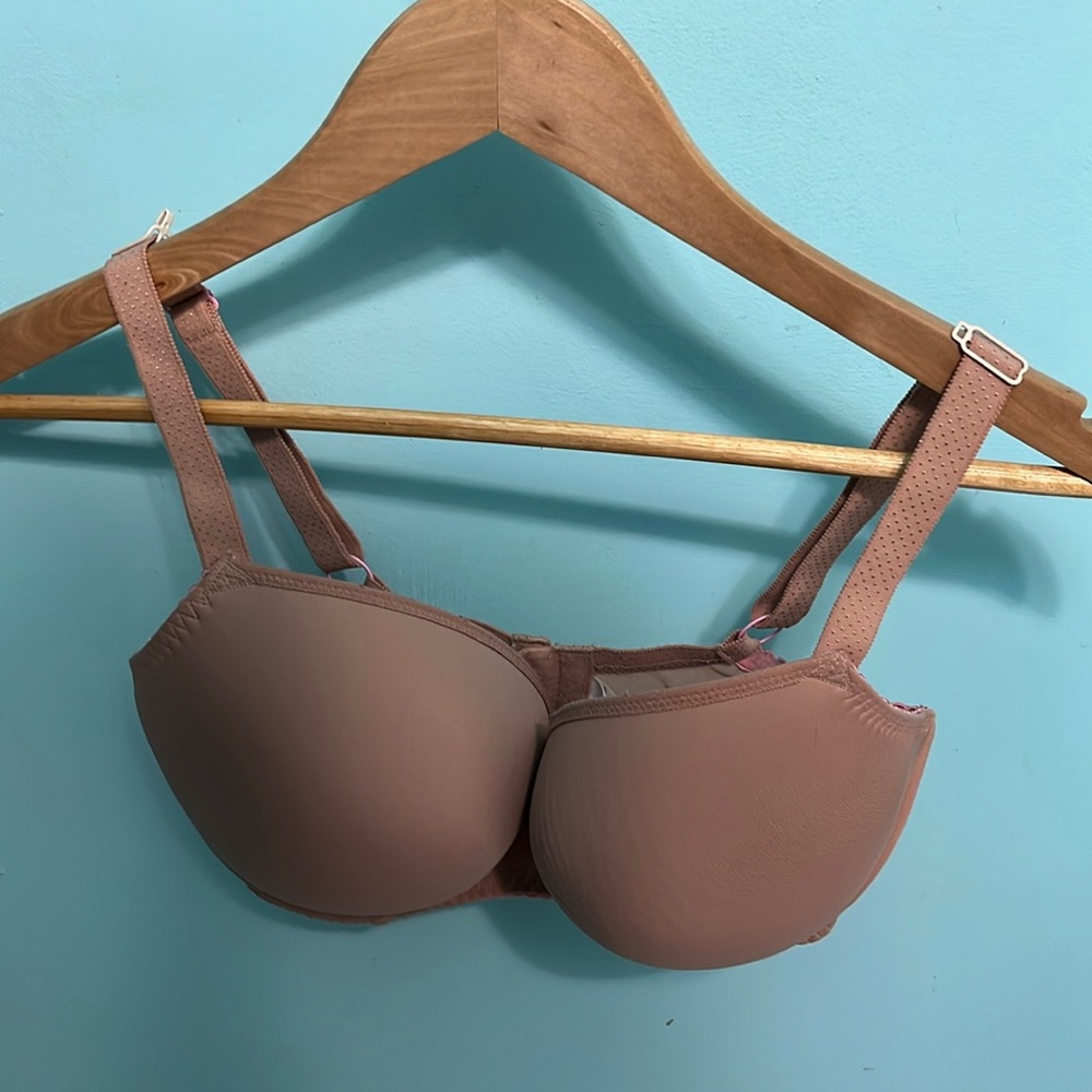 Convertible t-shirt bra